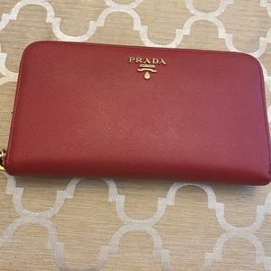 AUTHENTIC PRADA ZIP WALLET